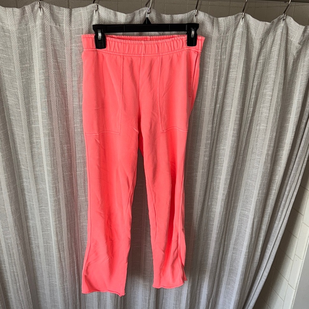 Aerie Women's Bright Pink Cropped Pants